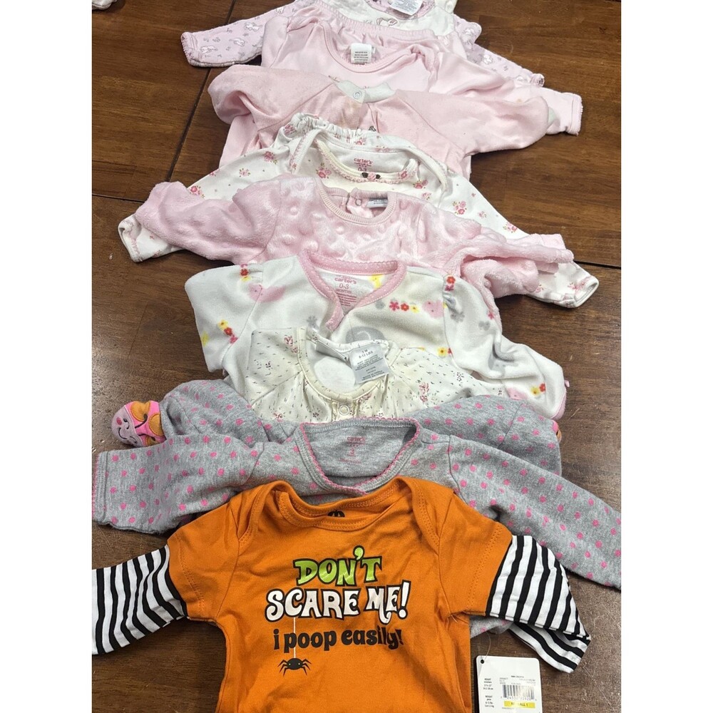 Lot of 18 Baby Girl Sleepwear 0-3 months Carter’s, Kidgets, And More - Picture 2 of 4